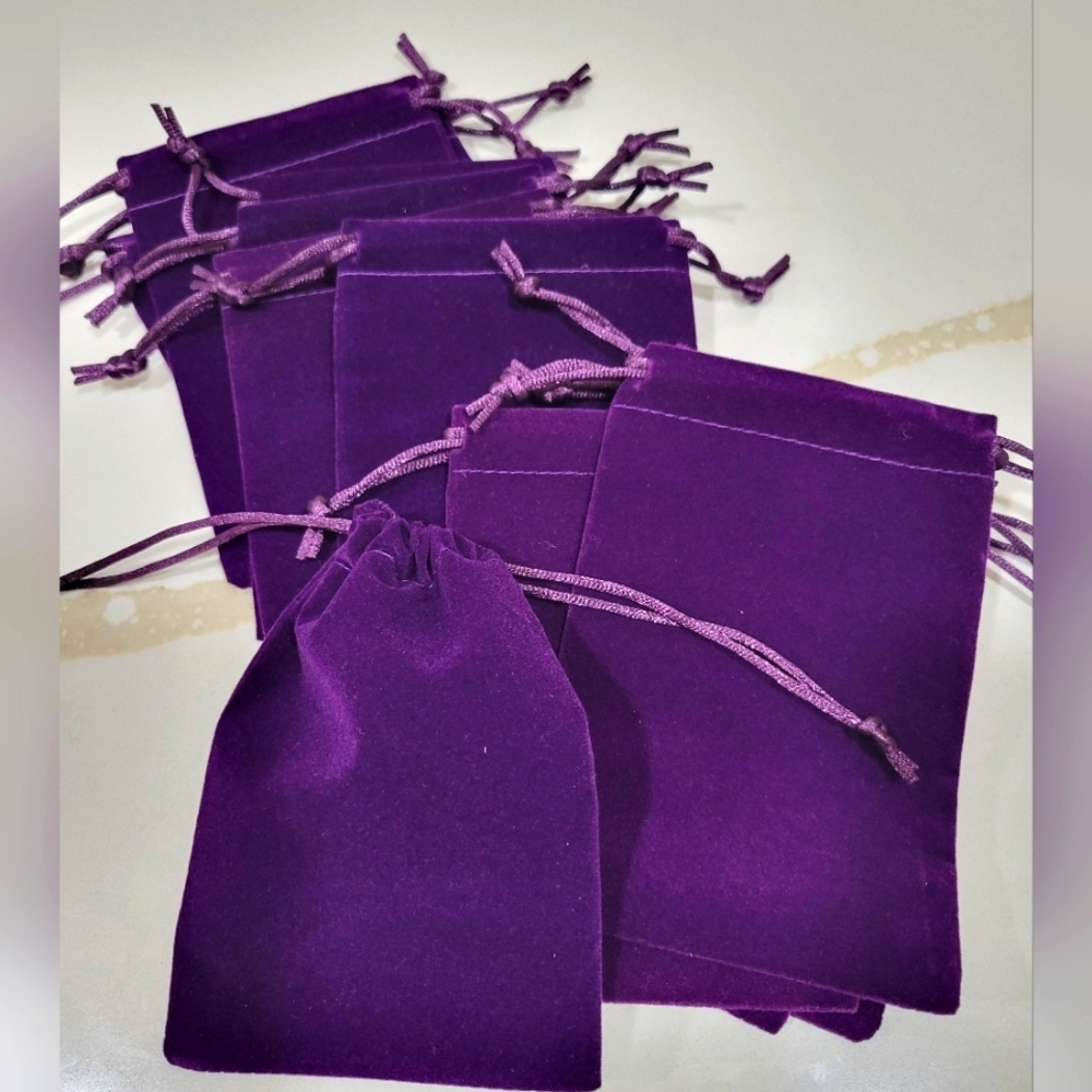 12 Purple Velvety Bags